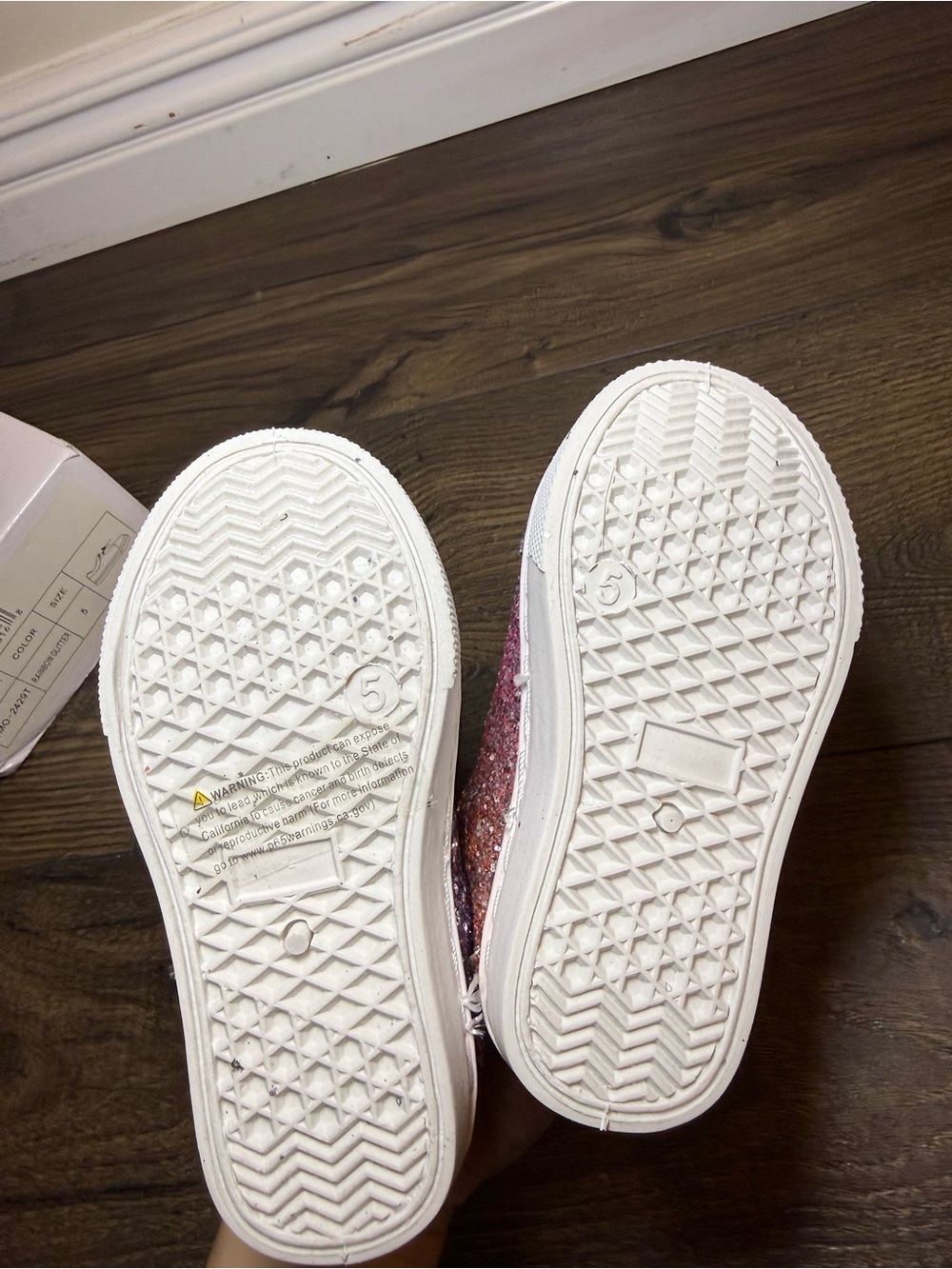 Olivia Miller Girl Kids Toddler Rainbow Glitter Shoelace Sneakers Size 5 NWT - Picture 8 of 8